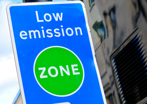 ZFE : carton rouge pour le Gouvernement !